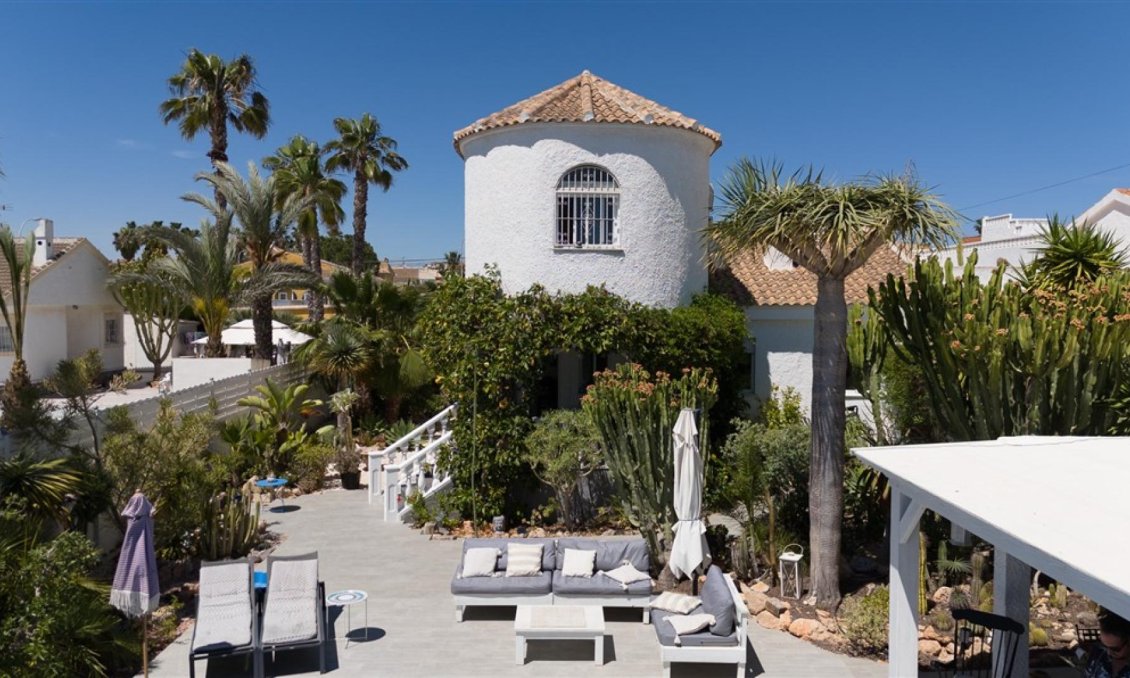 Segunda mano - Villa -
Torrevieja - Costa Blanca