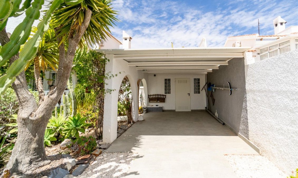 Segunda mano - Villa -
Torrevieja - Costa Blanca