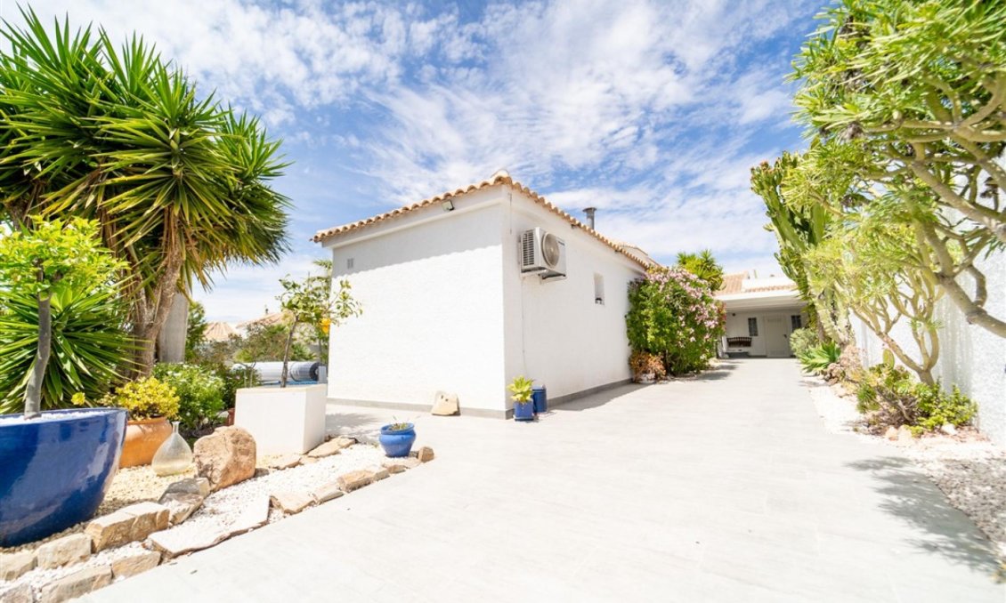 Segunda mano - Villa -
Torrevieja - Costa Blanca