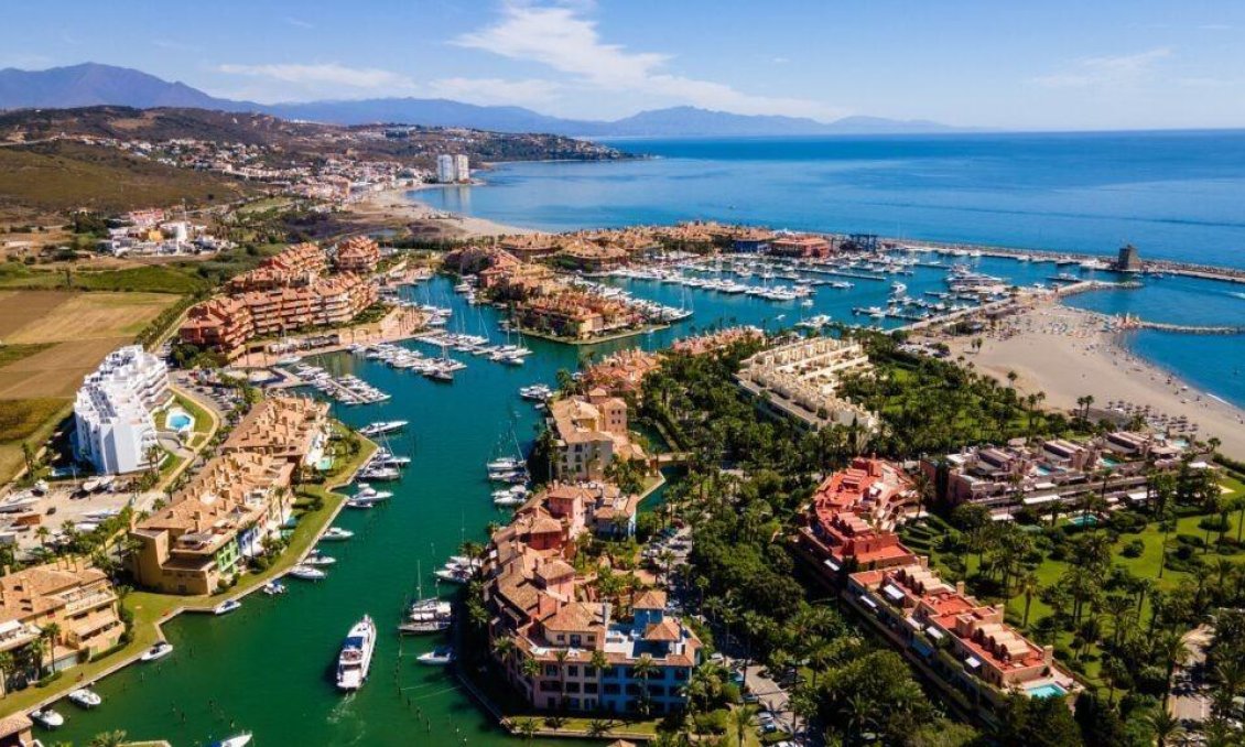 Obra nueva - Ground floor apartment -
San Roque - Alcaidesa