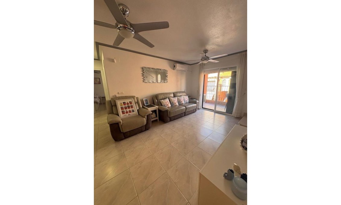 Revânzare - Mansardă -
Playa Flamenca - Costa Blanca