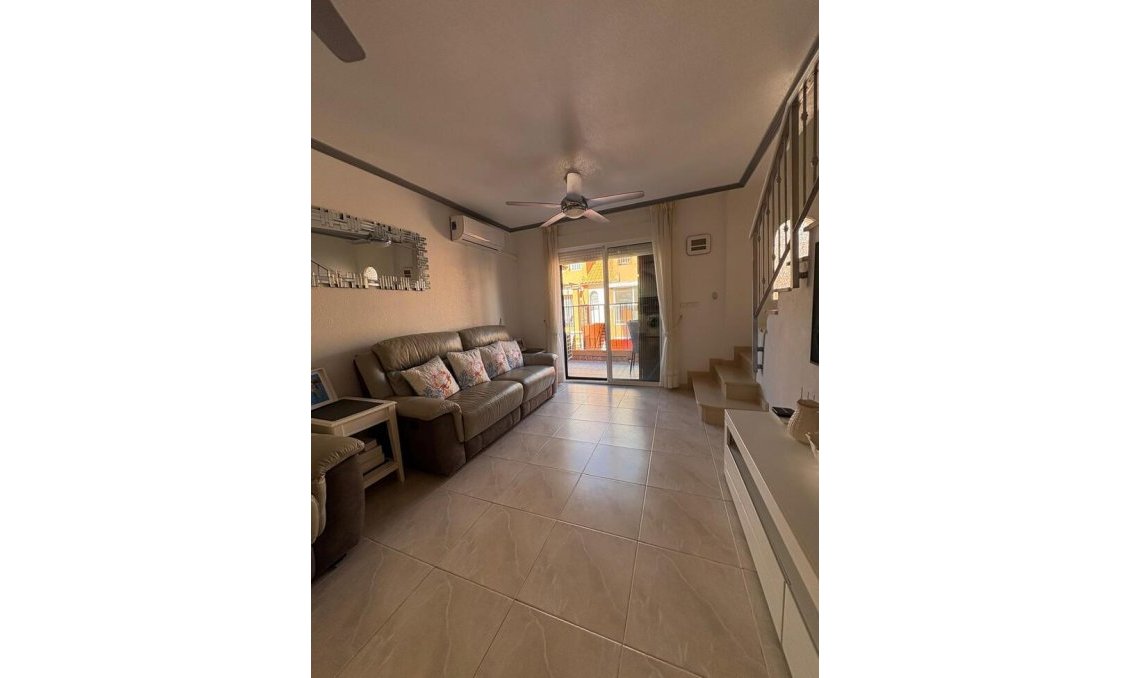 Revânzare - Mansardă -
Playa Flamenca - Costa Blanca