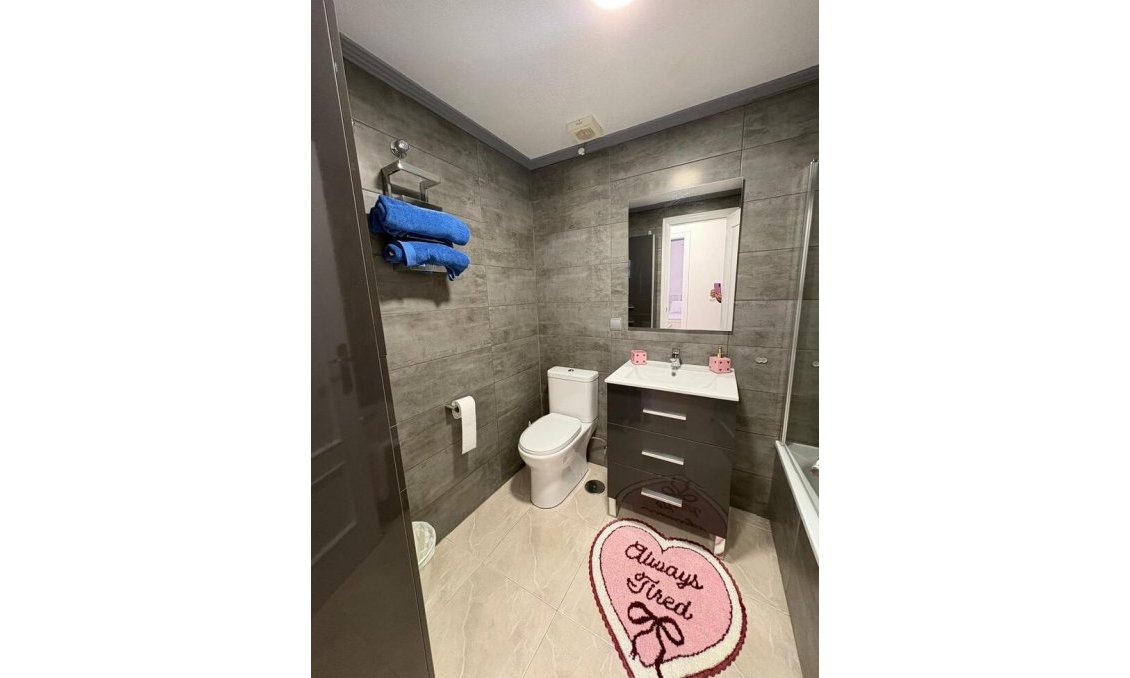 Revânzare - Mansardă -
Playa Flamenca - Costa Blanca