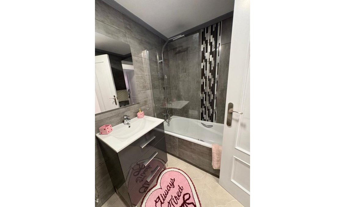 Revânzare - Mansardă -
Playa Flamenca - Costa Blanca