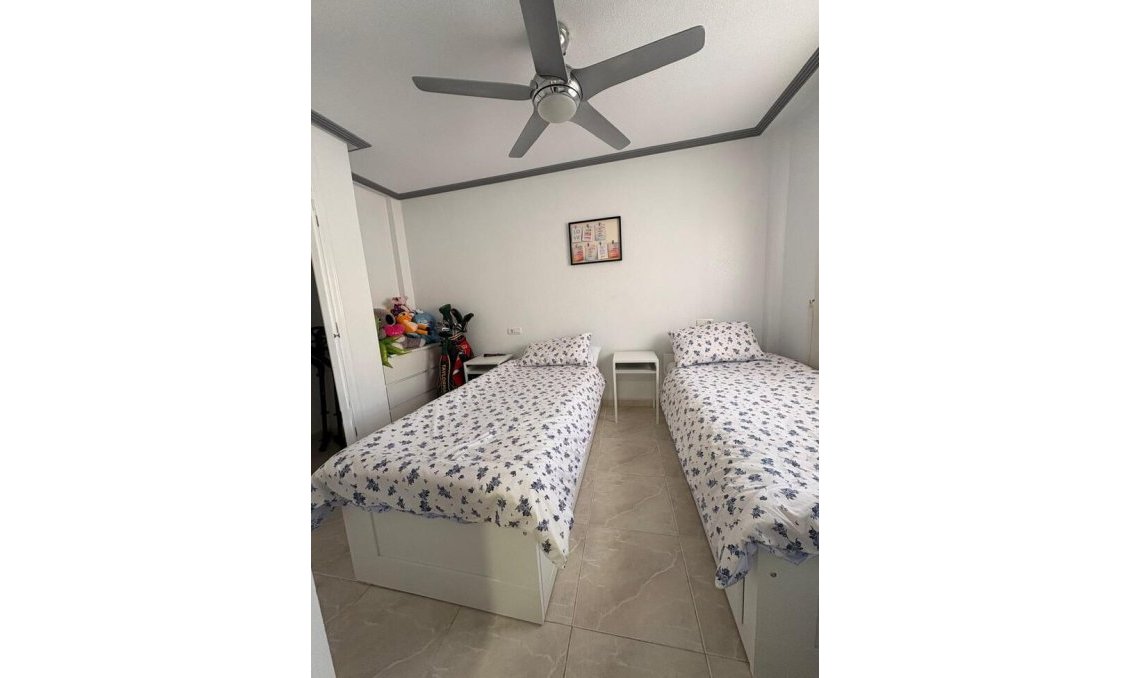 Revânzare - Mansardă -
Playa Flamenca - Costa Blanca