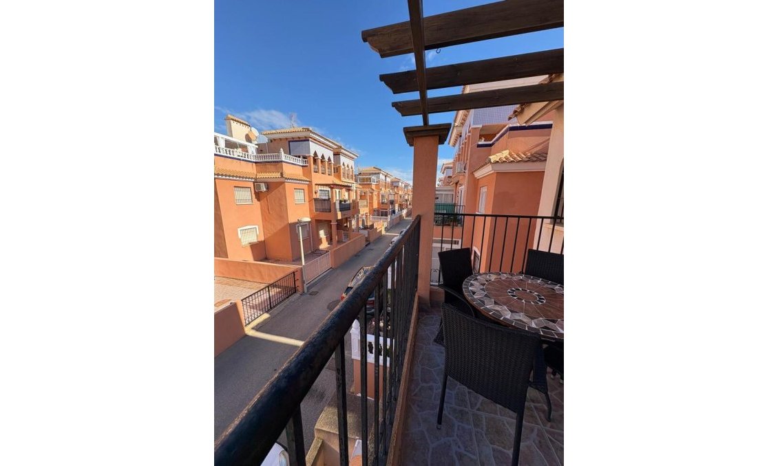 Revânzare - Mansardă -
Playa Flamenca - Costa Blanca