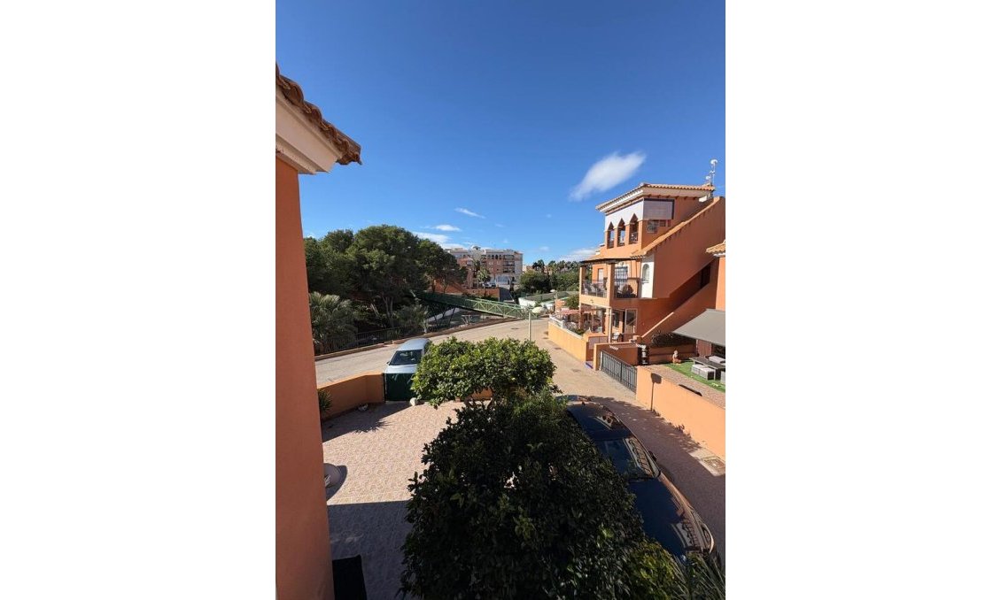 Revânzare - Mansardă -
Playa Flamenca - Costa Blanca