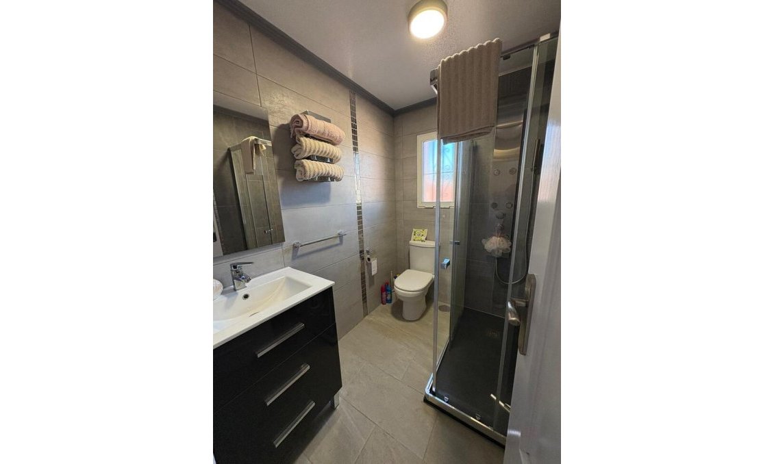 Revânzare - Mansardă -
Playa Flamenca - Costa Blanca