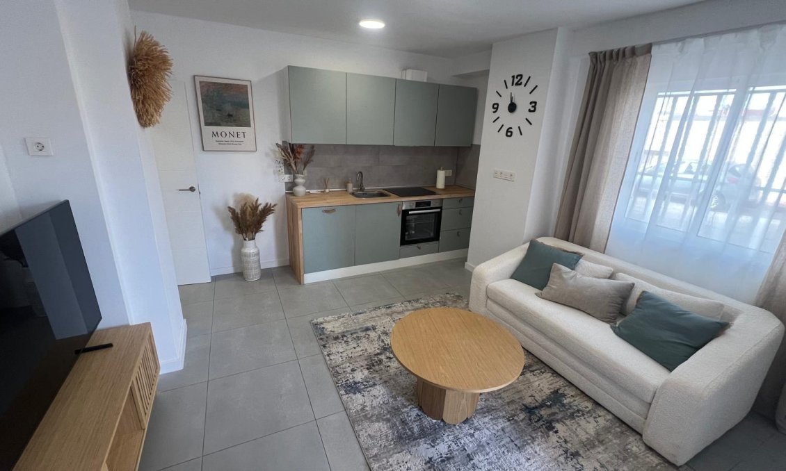Revânzare - Apartament -
Torrevieja - Zona Los Frutales