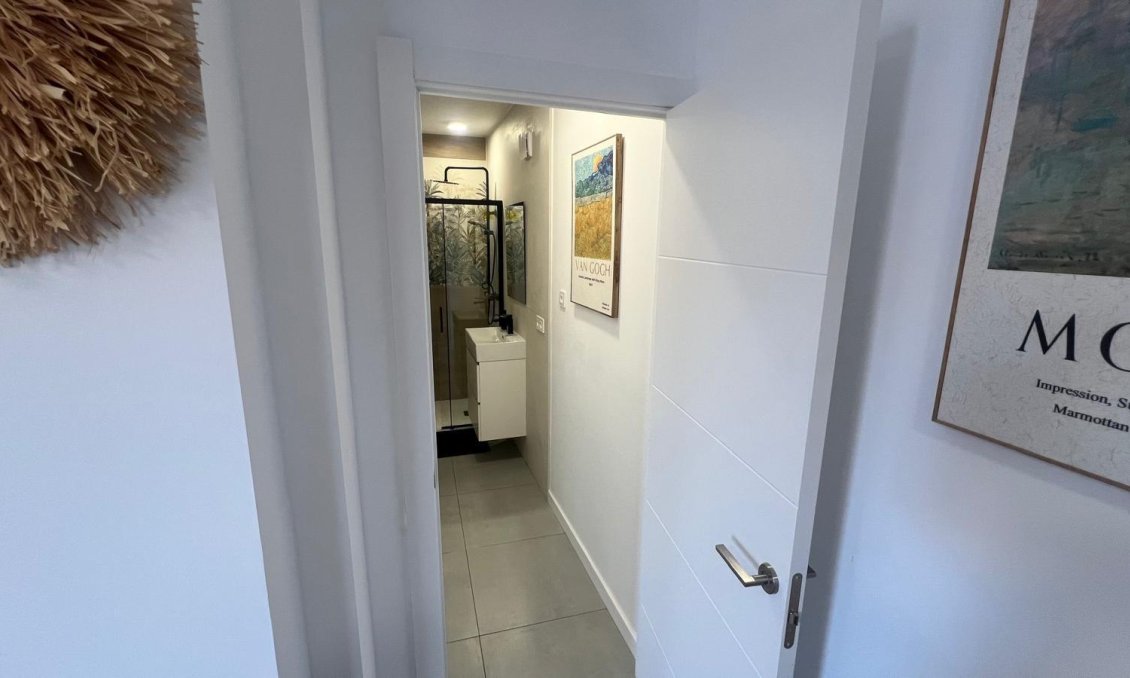 Revânzare - Apartament -
Torrevieja - Zona Los Frutales