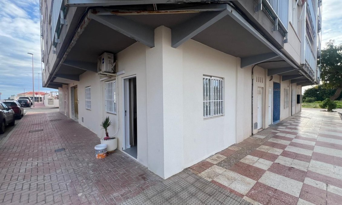 Revânzare - Apartament -
Torrevieja - Zona Los Frutales