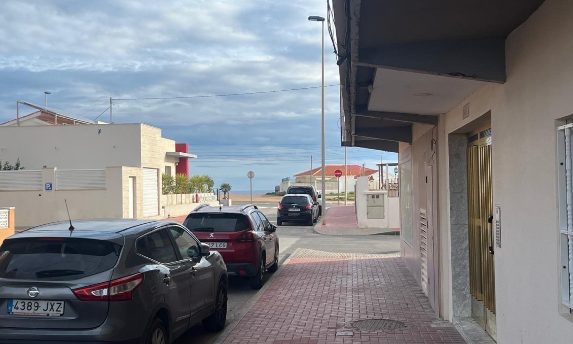 Revânzare - Apartament -
Torrevieja - Zona Los Frutales