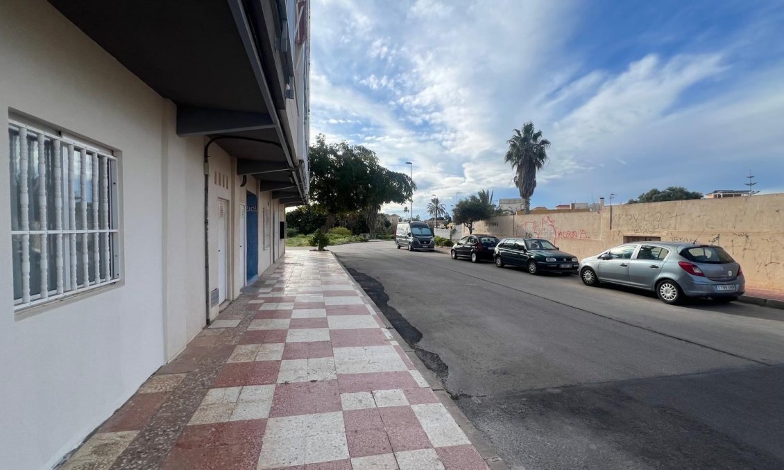 Revânzare - Apartament -
Torrevieja - Zona Los Frutales