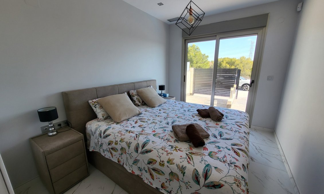 Wiederverkauf - Villa -
Orihuela Costa - Costa Blanca