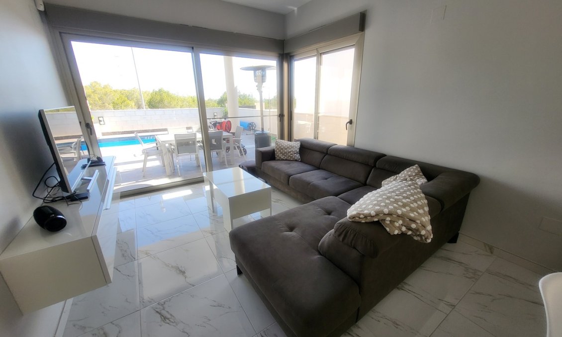 Wiederverkauf - Villa -
Orihuela Costa - Costa Blanca