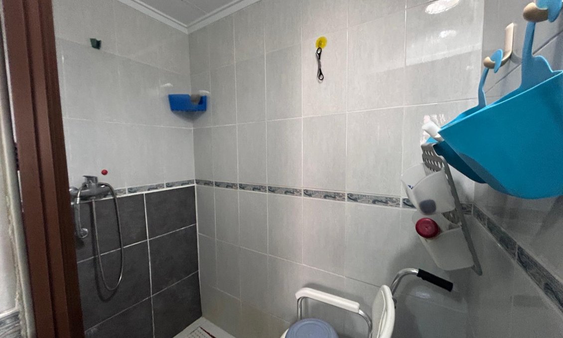 Revânzare - Vilă -
Jacarilla - Inland