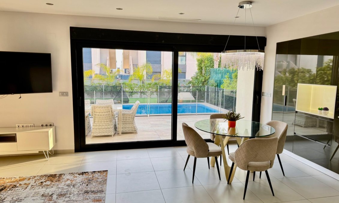 Revente - Villa -
Rojales - Cuidad Quesada