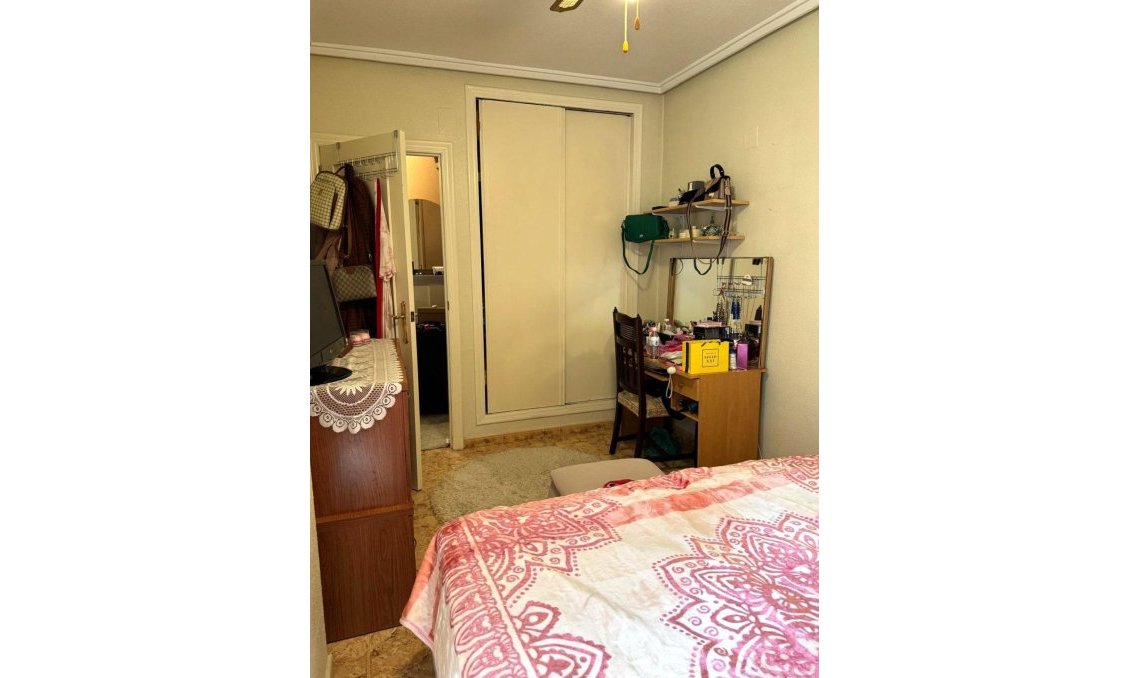 Revente - Appartement -
Torrevieja - Centro