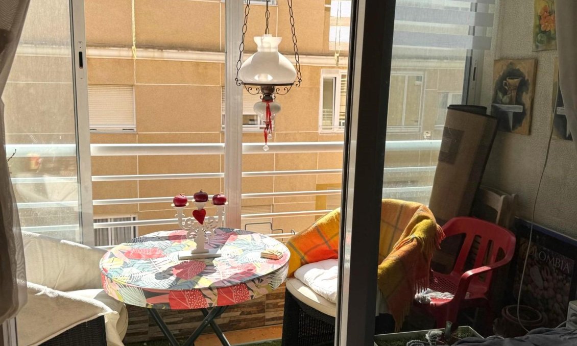 Revente - Appartement -
Torrevieja - Centro