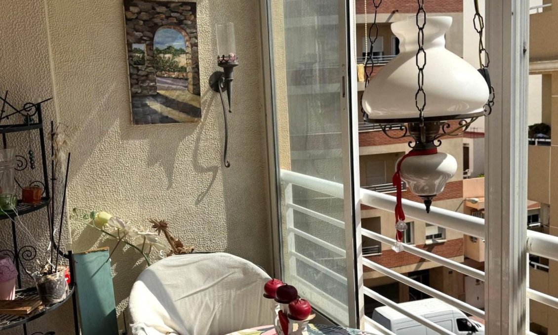 Revente - Appartement -
Torrevieja - Centro