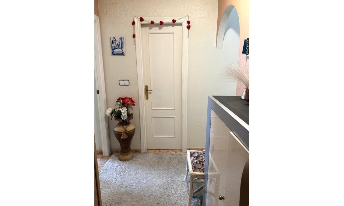 Revente - Appartement -
Torrevieja - Centro