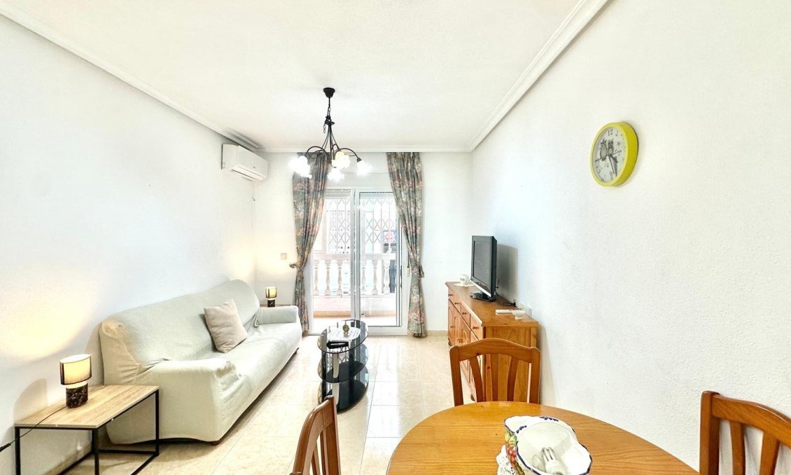 Revente - Appartement -
Torrevieja - Centro