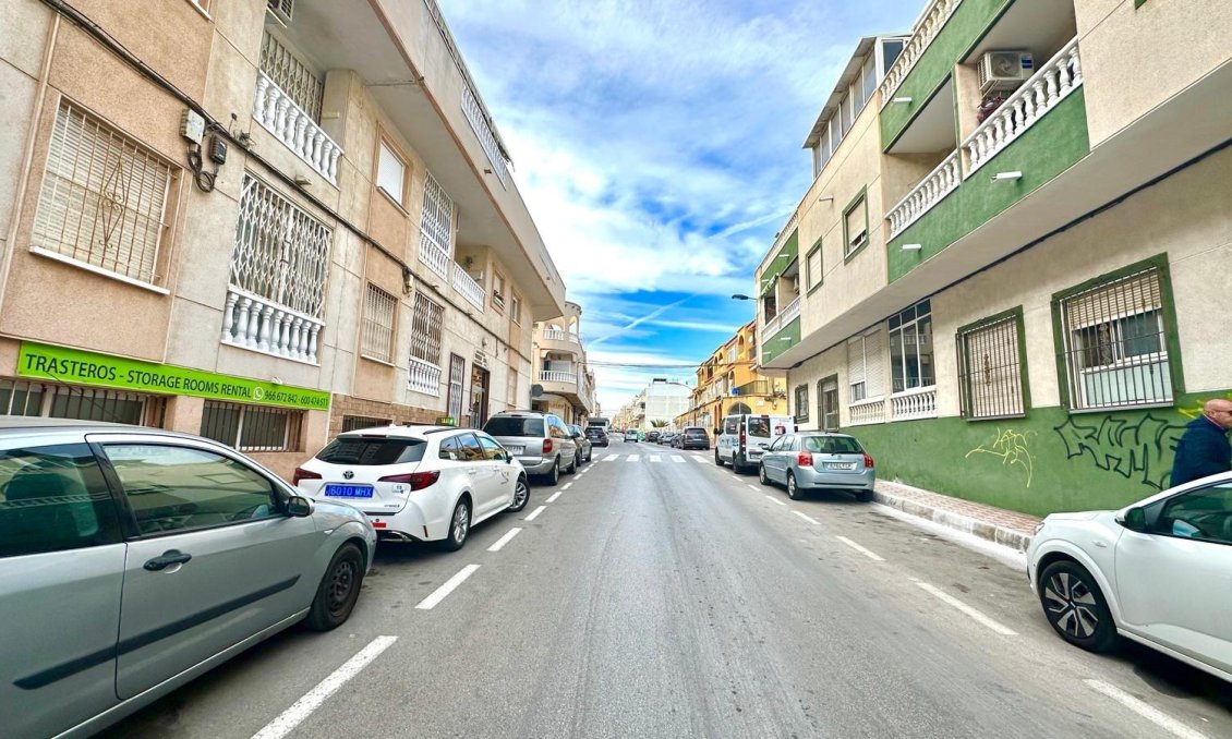 Revente - Appartement -
Torrevieja - Centro