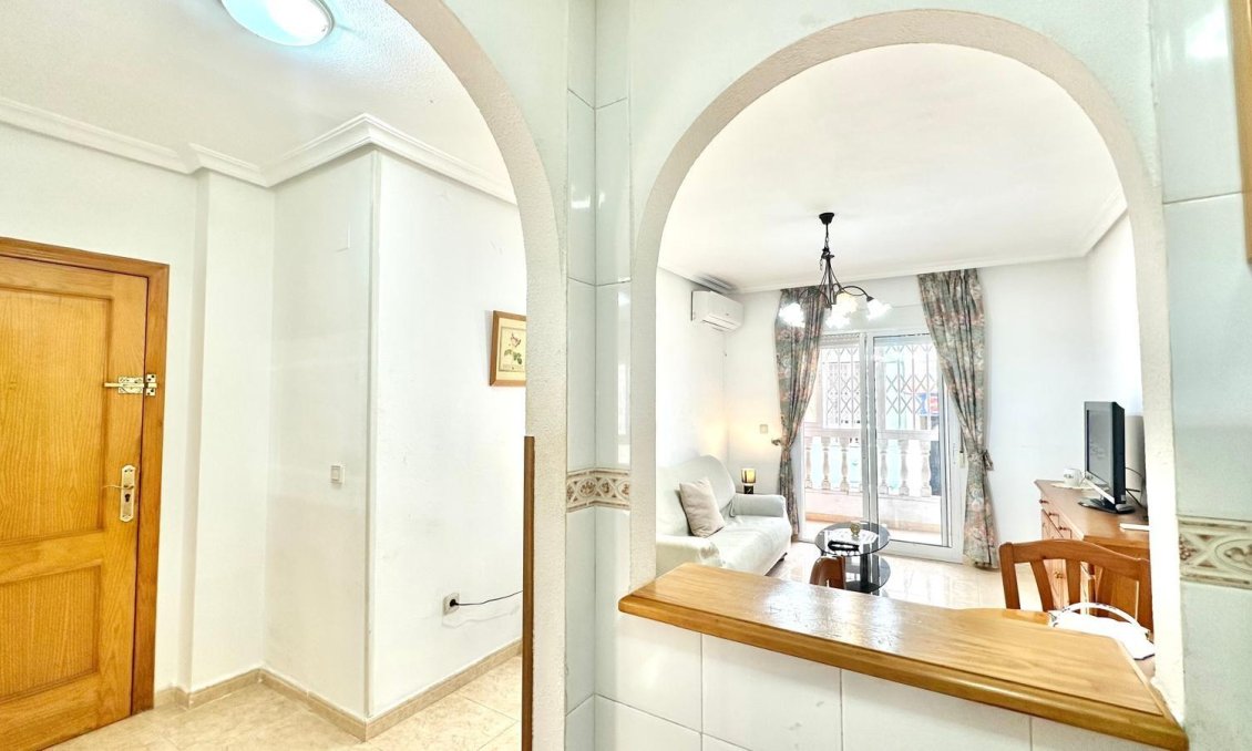 Revente - Appartement -
Torrevieja - Centro