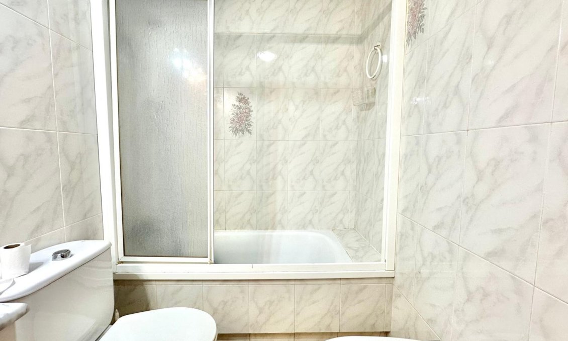 Revente - Appartement -
Torrevieja - Centro