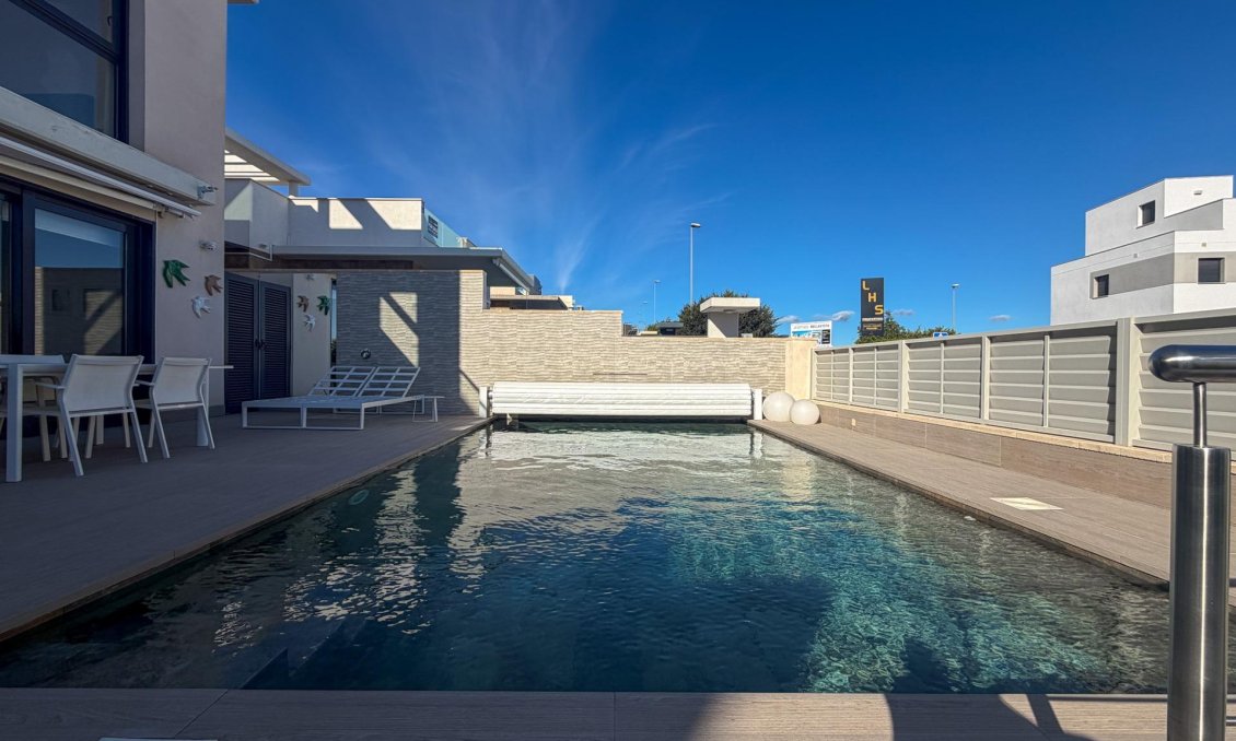 Használt Ingatlanok - Villa -
San Miguel de Salinas - Bellavista