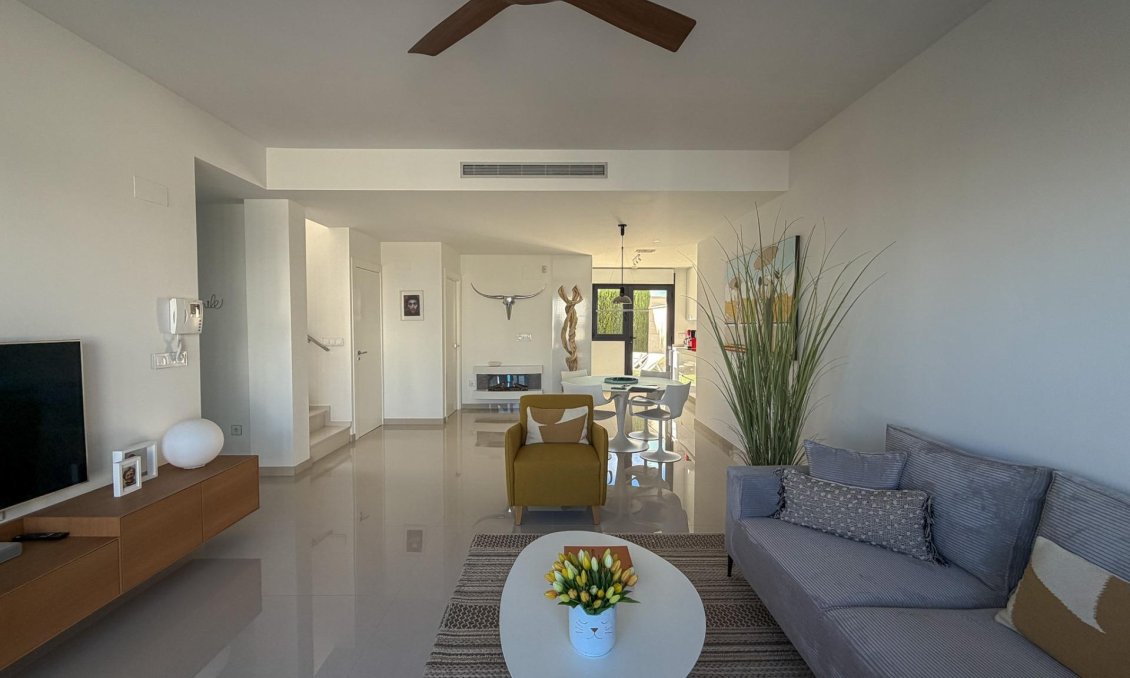 Használt Ingatlanok - Villa -
San Miguel de Salinas - Bellavista