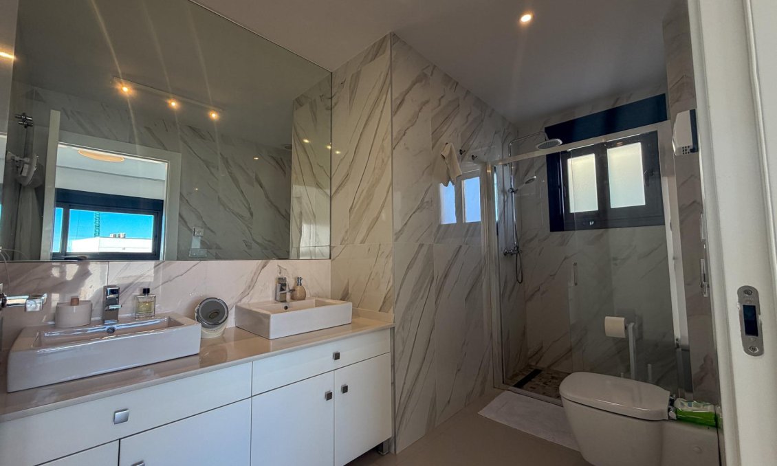 Használt Ingatlanok - Villa -
San Miguel de Salinas - Bellavista