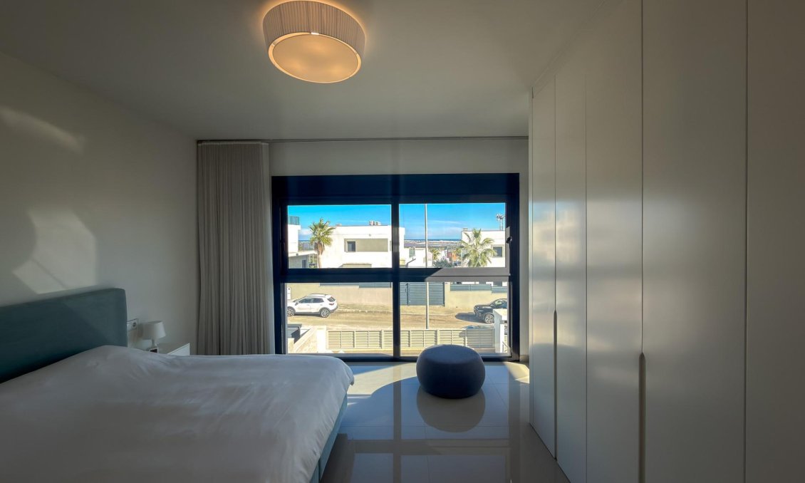 Használt Ingatlanok - Villa -
San Miguel de Salinas - Bellavista