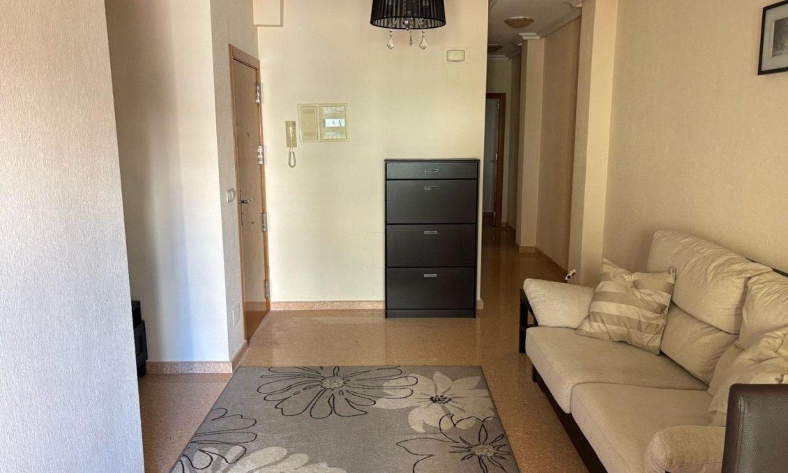Segunda mano - Apartamento -
Torrevieja - Centro