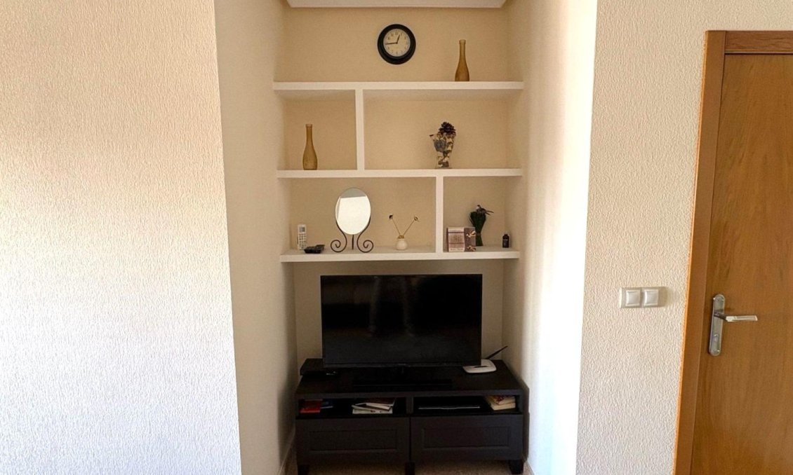 Segunda mano - Apartamento -
Torrevieja - Centro