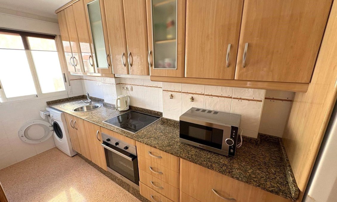 Segunda mano - Apartamento -
Torrevieja - Centro