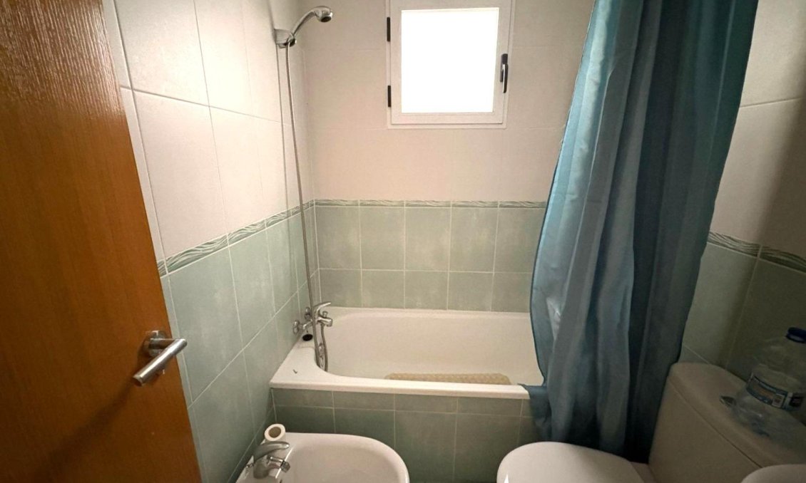 Segunda mano - Apartamento -
Torrevieja - Centro