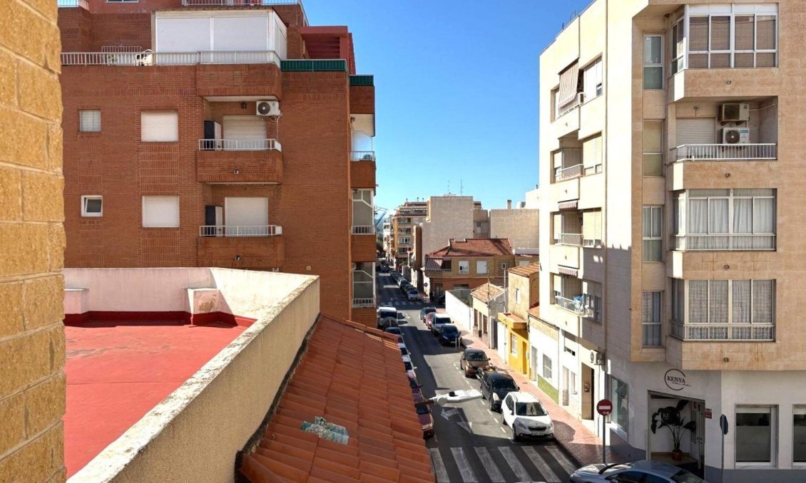Segunda mano - Apartamento -
Torrevieja - Centro