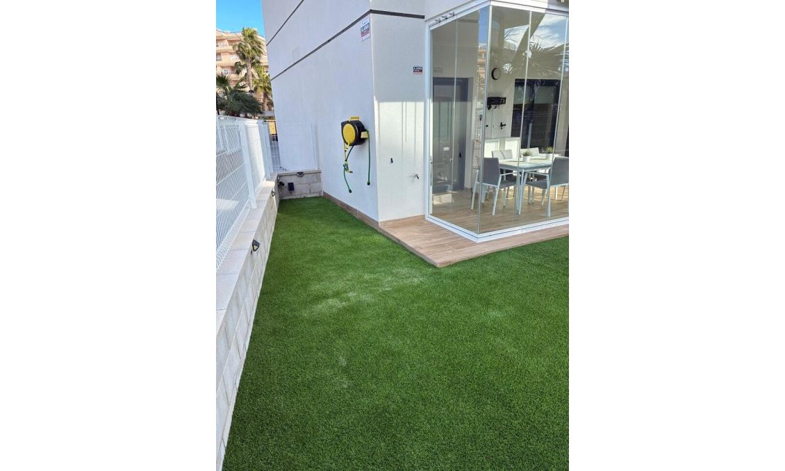 Wiederverkauf - Wohnung -
Villamartin - Costa Blanca