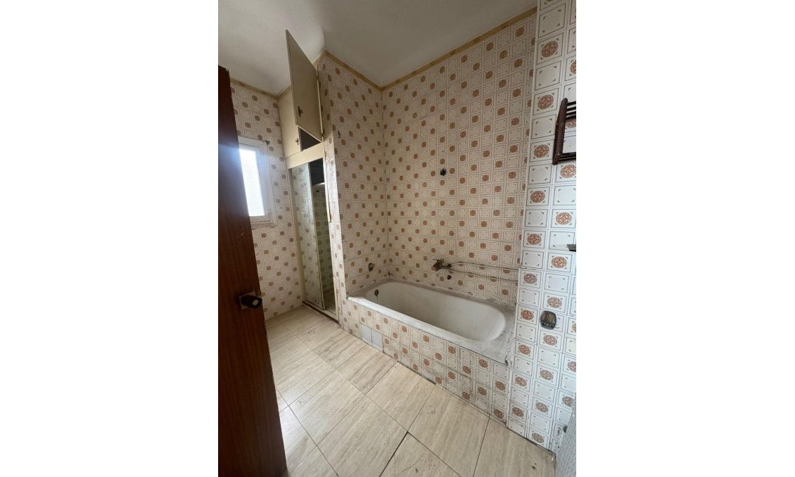 Resale - Apartment -
Guardamar del Segura