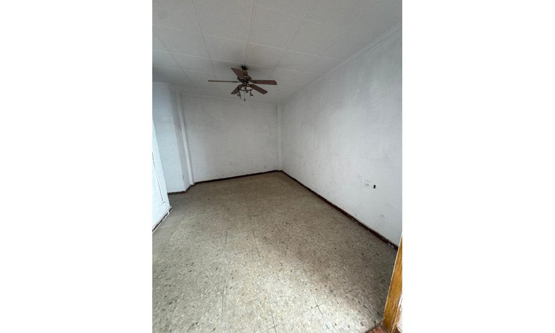 Resale - Apartment -
Guardamar del Segura