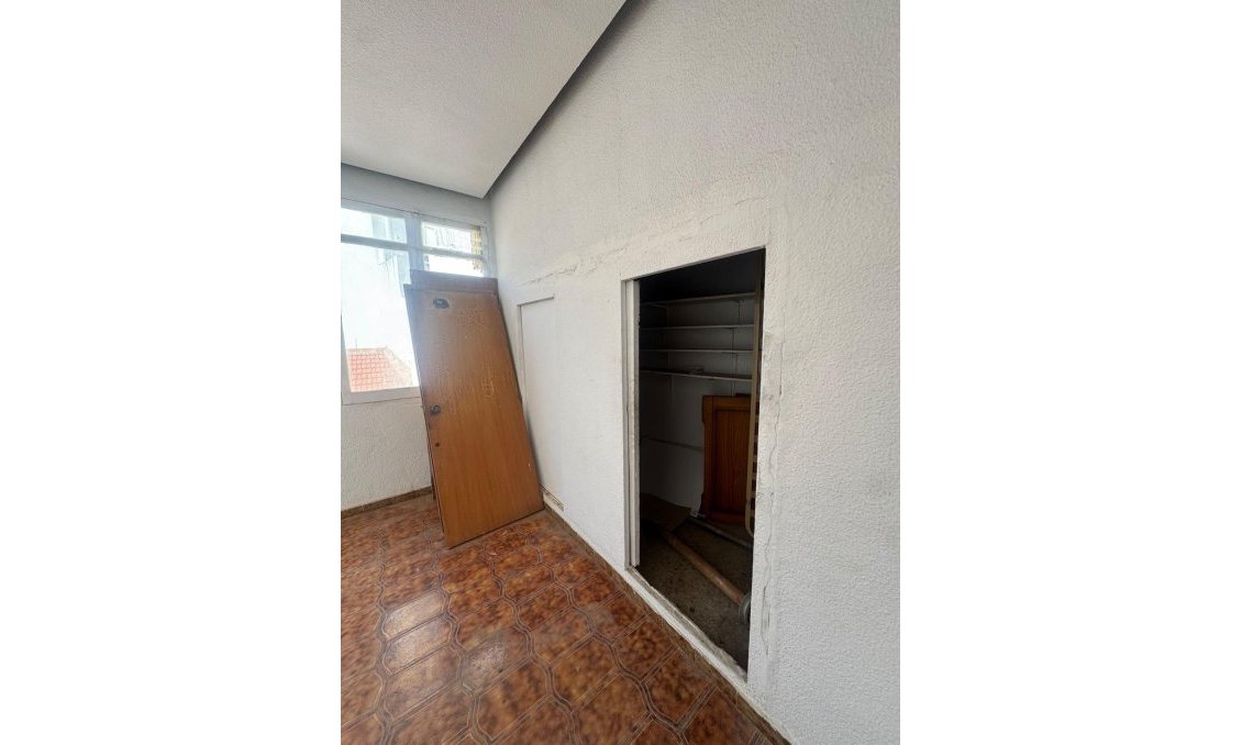 Resale - Apartment -
Guardamar del Segura