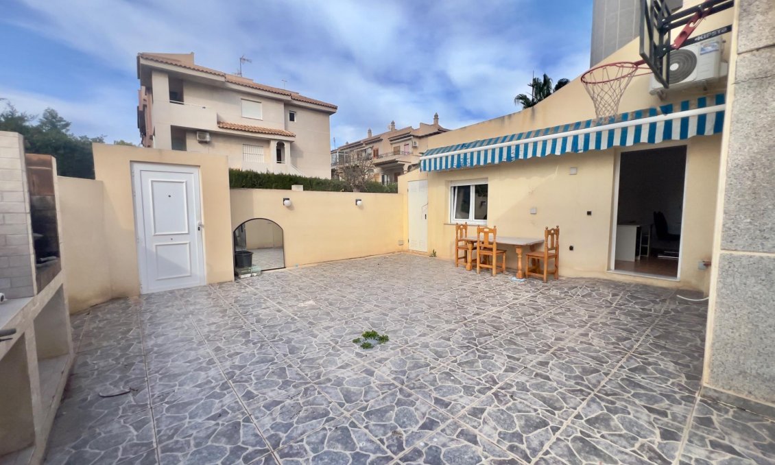 Segunda mano - Bungalow -
Torrevieja - Torreblanca