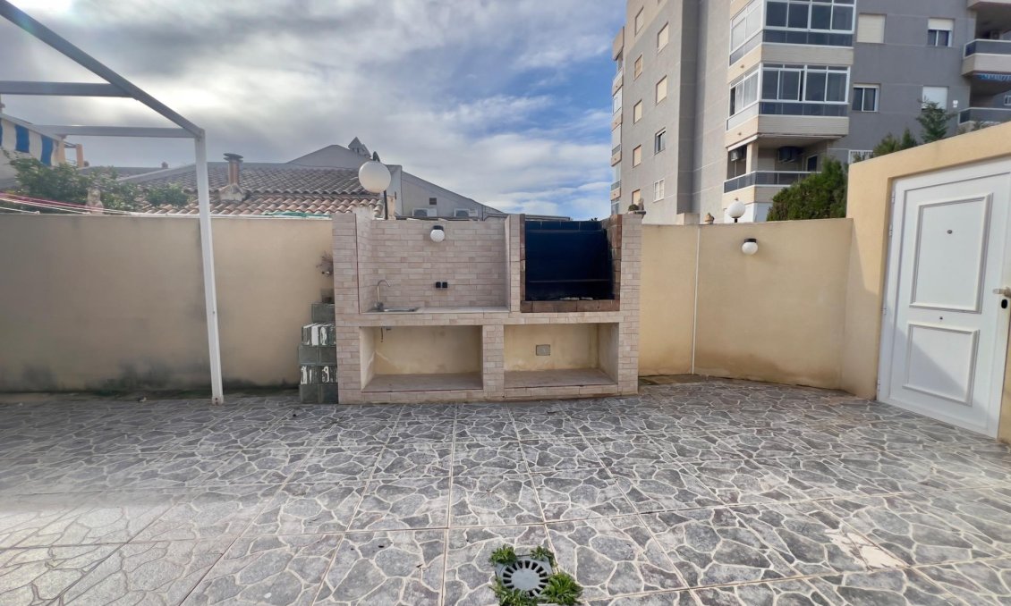 Segunda mano - Bungalow -
Torrevieja - Torreblanca