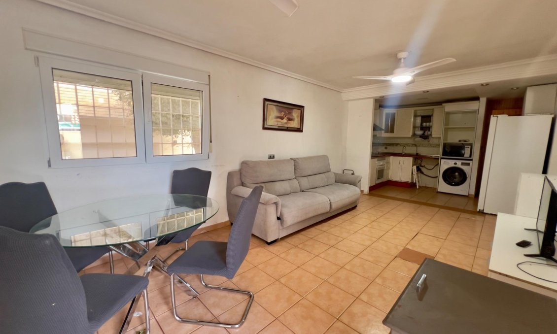 Segunda mano - Bungalow -
Torrevieja - Torreblanca