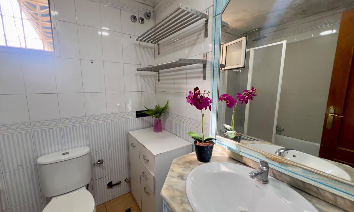 Segunda mano - Bungalow -
Torrevieja - Torreblanca