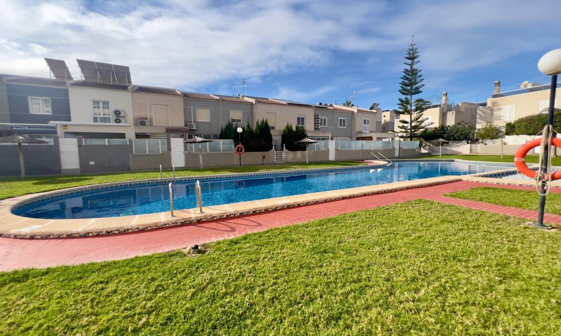 Segunda mano - Bungalow -
Torrevieja - Torreblanca