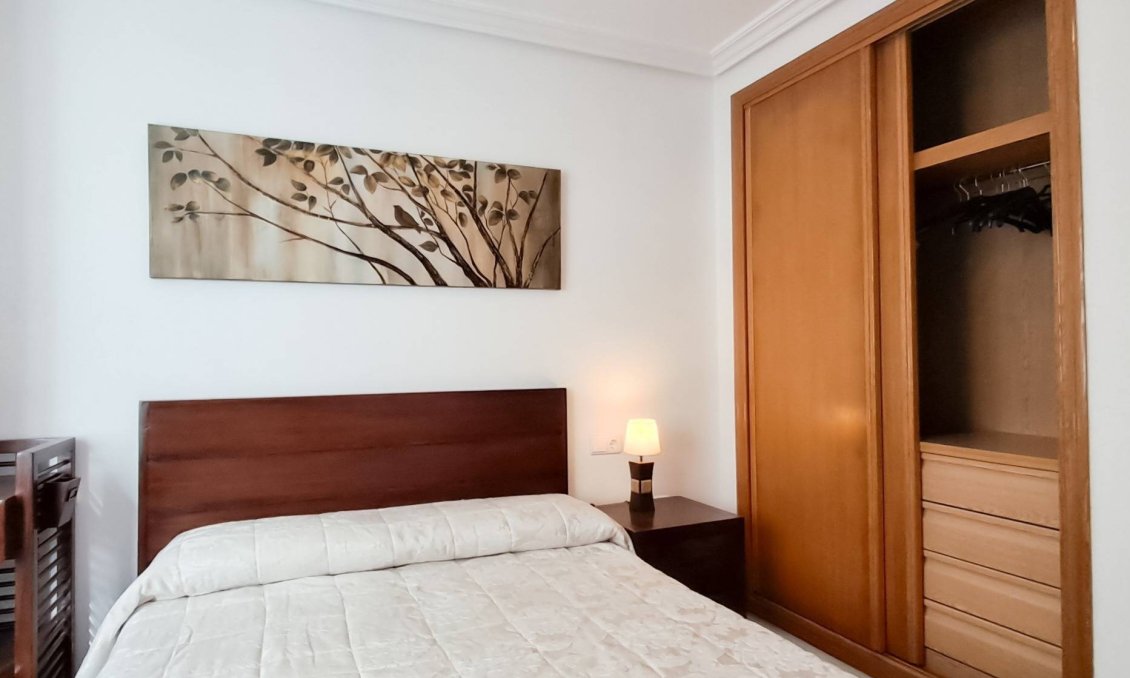 Használt Ingatlanok - Apartman -
Torrevieja - Playa del Cura