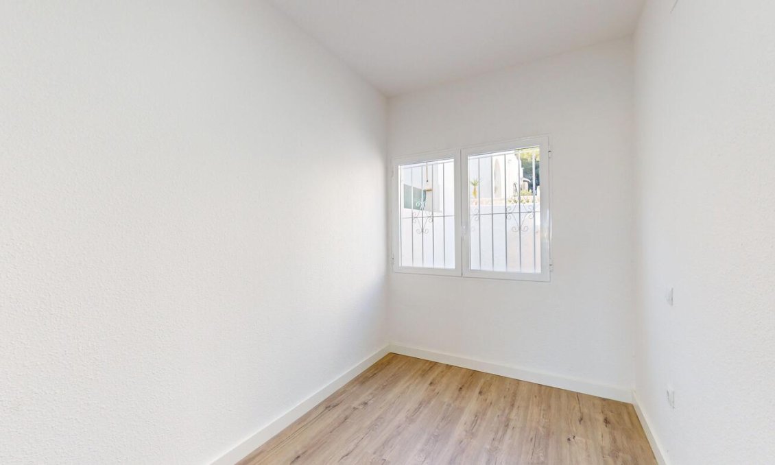 Segunda mano - Bungalow -
Orihuela Costa - Costa Blanca