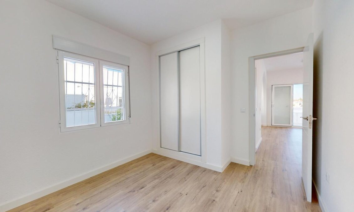 Segunda mano - Bungalow -
Orihuela Costa - Costa Blanca